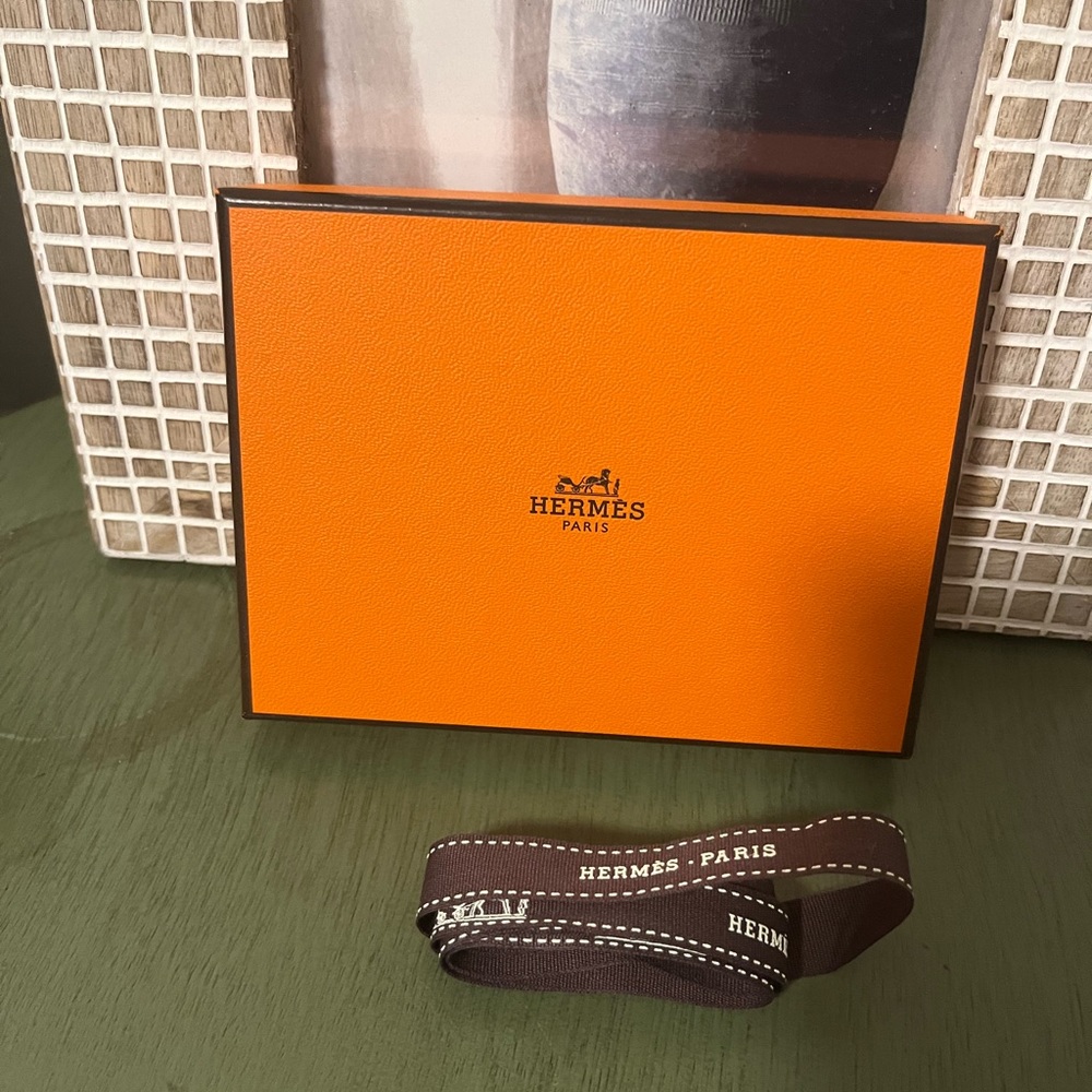 HERMES box